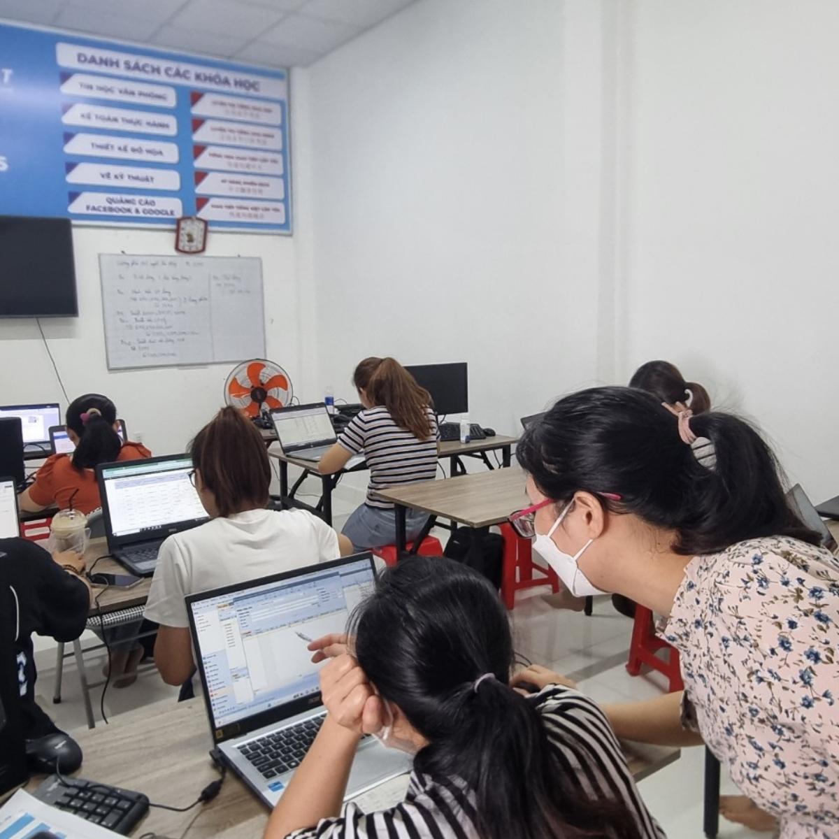 Chứng Chỉ Kế Toán Trưởng Là Gì Tầm Quan Trọng Pháp Lý