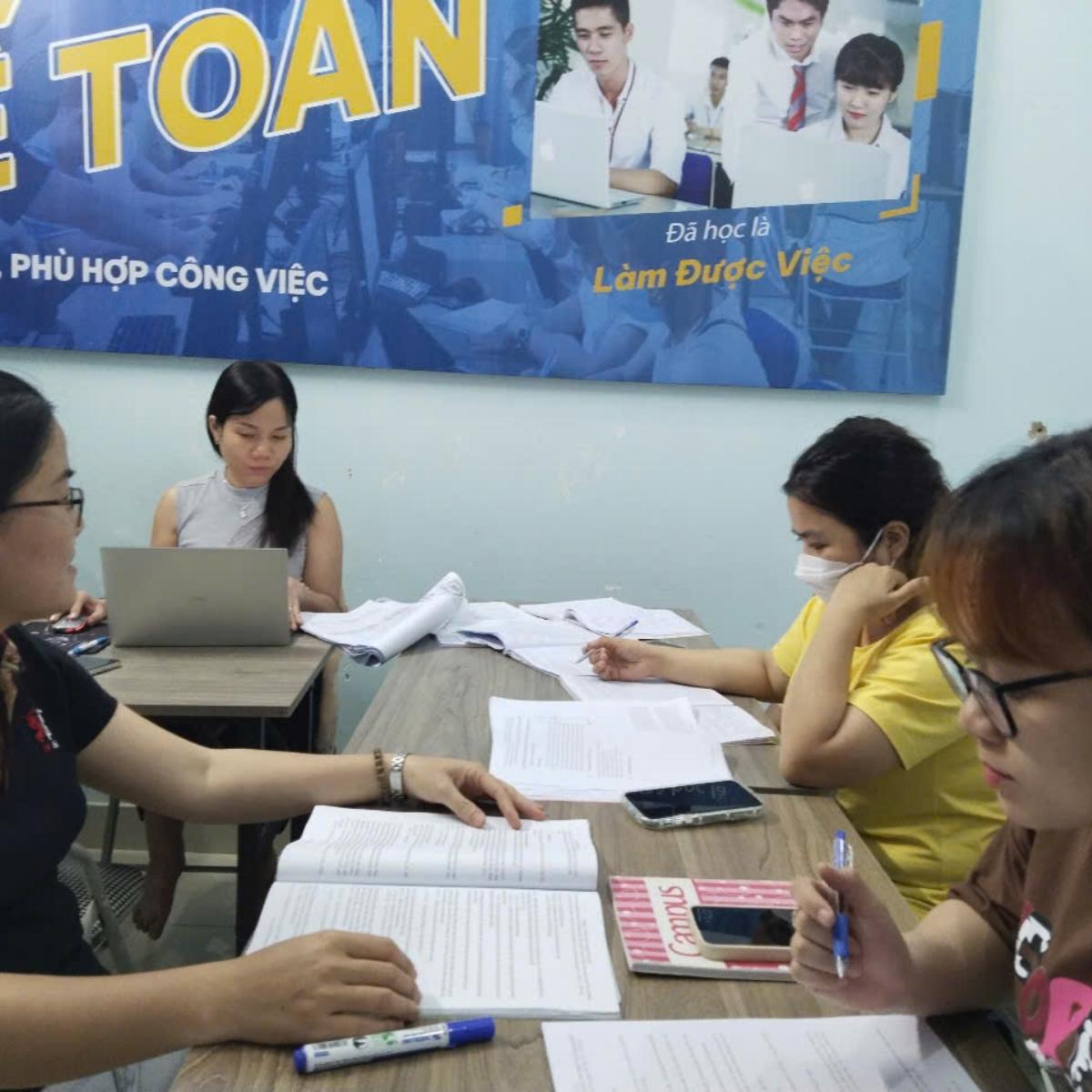 Lợi Ích Cốt Lõi Khi Sở Hữu Chứng Chỉ Kế Toán Trưởng